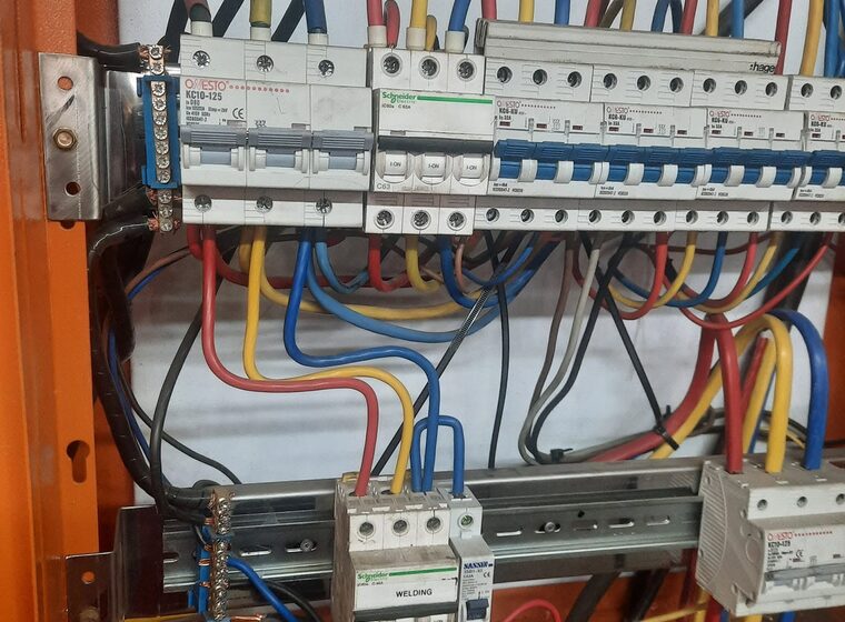 Hybrid inverter installation